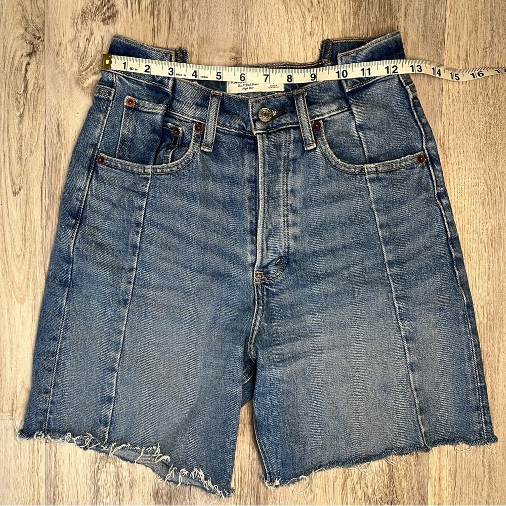 Abercrombie and Fitch The Dad Short High Rise Size 25/0 - Picture 5 of 10